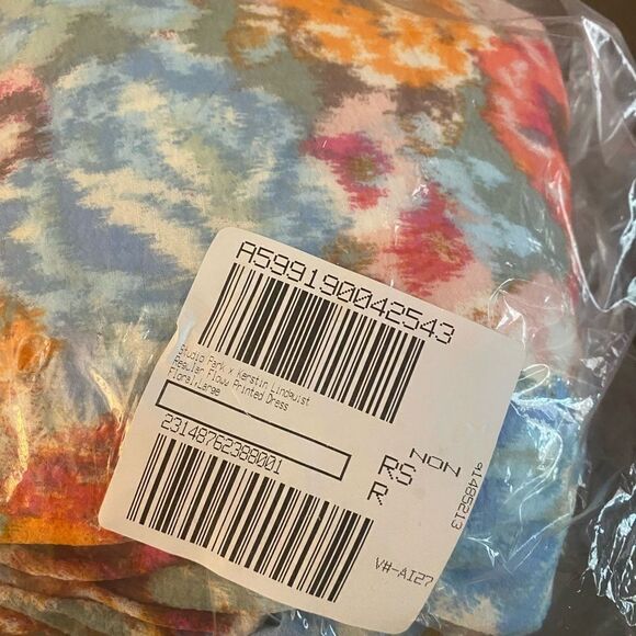 NWT Studio Park Flowy Floral Dress Sz Large - Picture 5 of 8